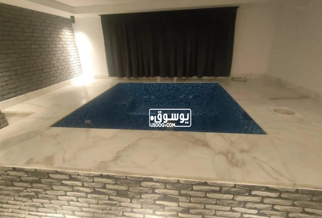 فى الشيخ زايد فيلا للايجار