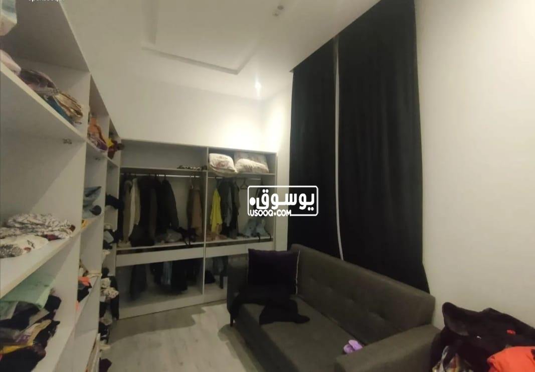 فى الشيخ زايد فيلا للايجار