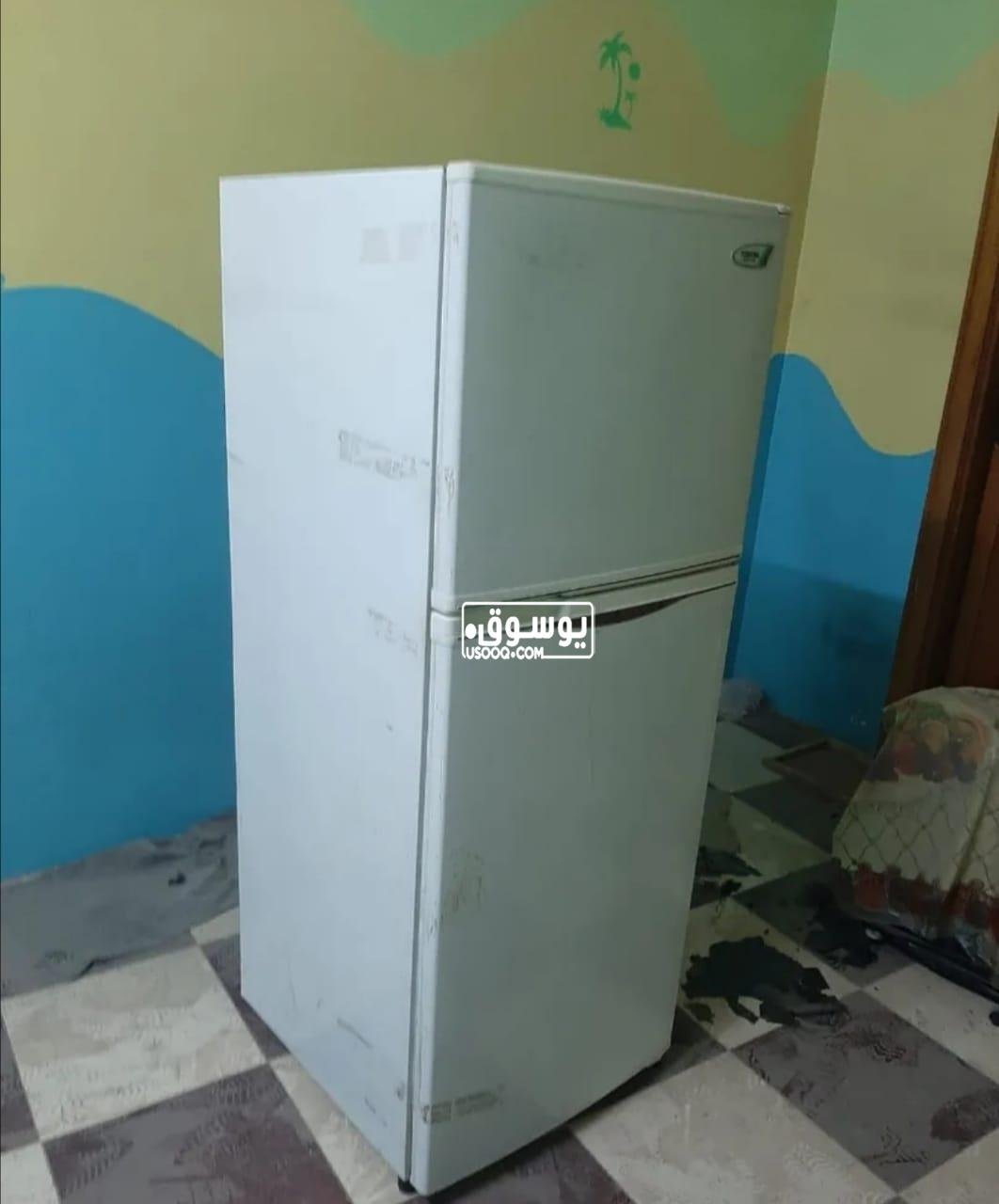 ثلاجة TOSHIBA للبيع حالتها جيدة