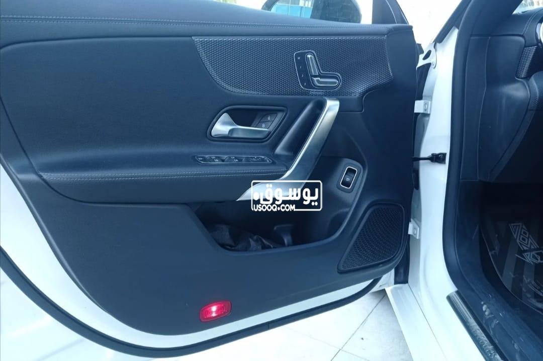 للبيع سيارة مرسيدس C 180