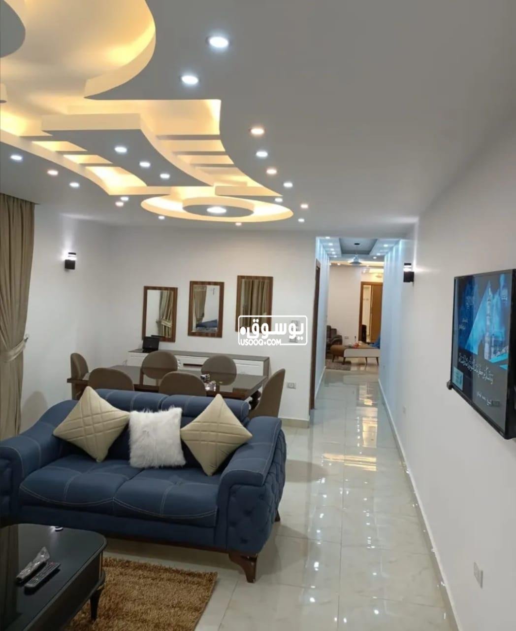 شقة للايجار مساحة كيبرة وتشطيب عالى