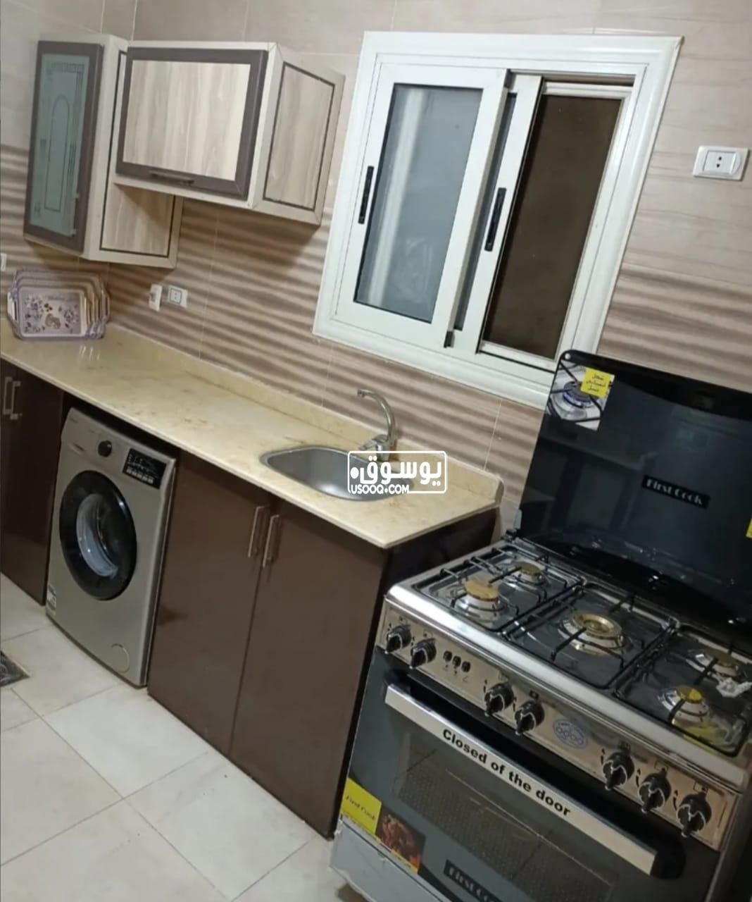 شقة للايجار مساحة كيبرة وتشطيب عالى