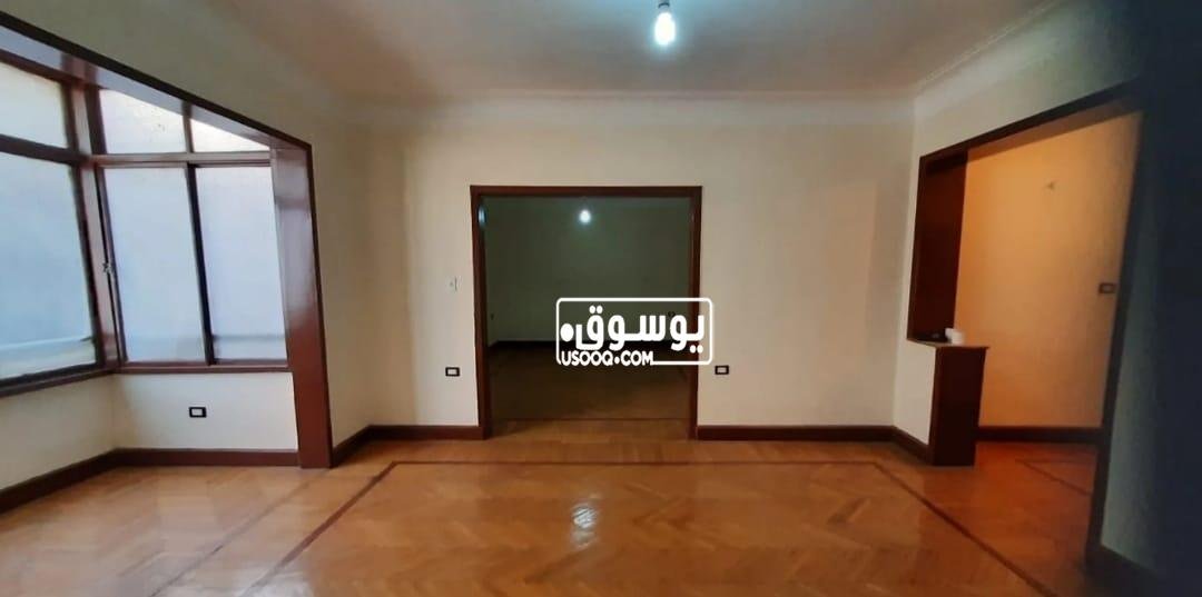 للايجار مكتب ينفع لكل النشاطات