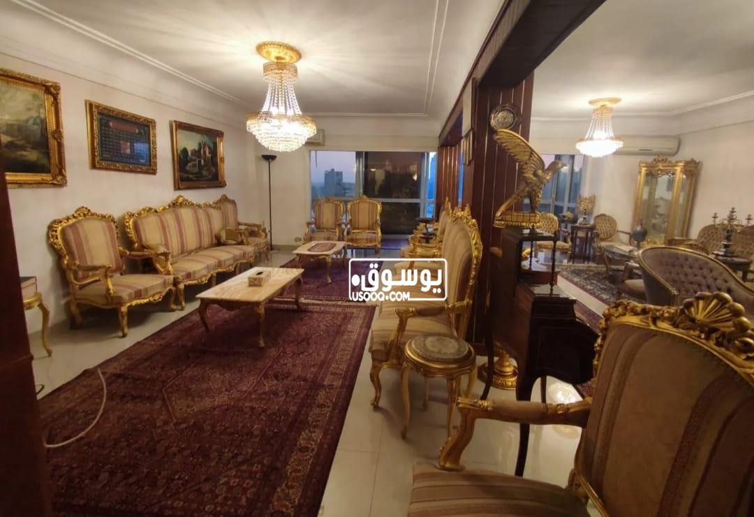 للايجار شقة في المنيل تطل على النيل للايجار