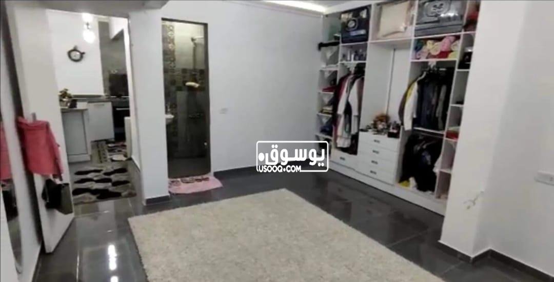 للبيع في اكتوبر شقتين فى شقة بسعر لقطة
