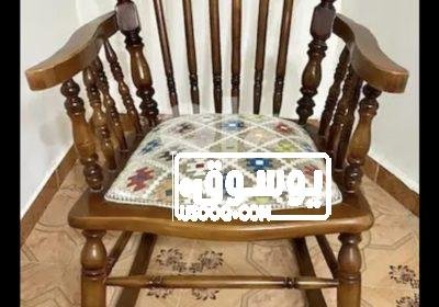 للبيع كرسى شيك خشب نضيف WhatsApp-Image-2022-12-27-at-19.29.30