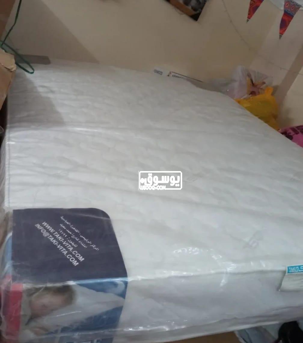 مرتبة كبيرة للبيع