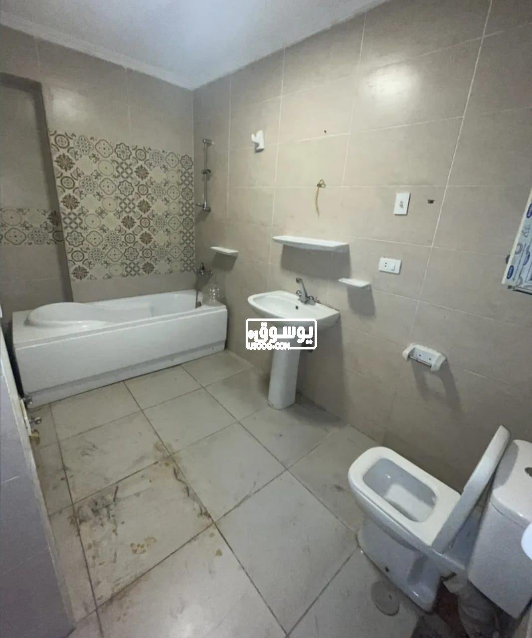 للبيع شقة تشطيب لوكس