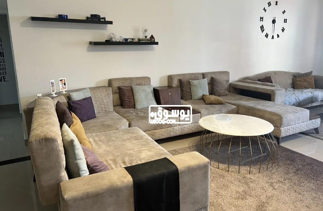 ليفينج مودرن للبيع بالتجمع الخامس