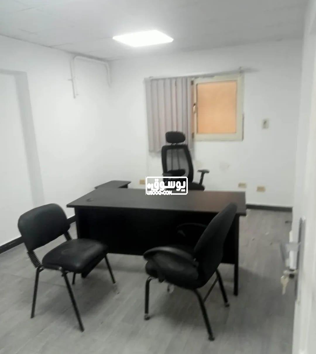 للايجار مكتب مكيف فى موقع مميز بالقاهرة
