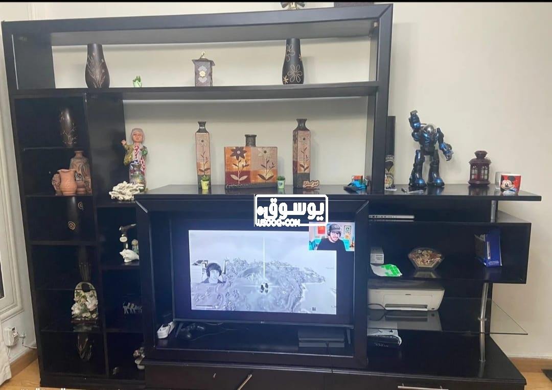 للبيع مكتبة تلفزيون بالتجمع الاول