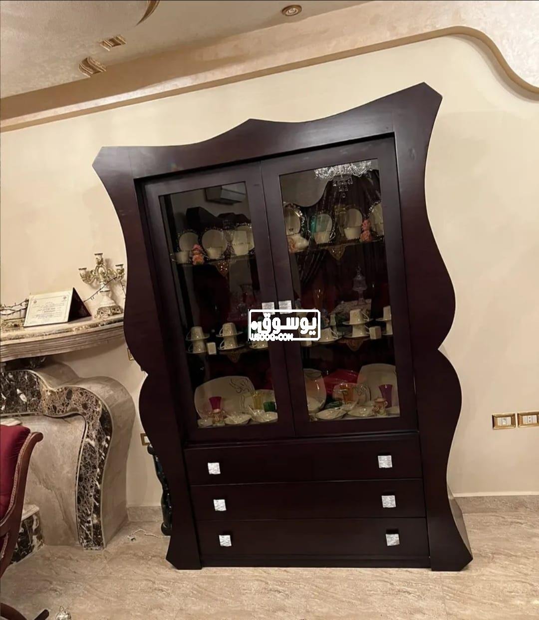 لعشاق الفخامة والاختلاف سفرة للبيع فى 6 اكتوبر