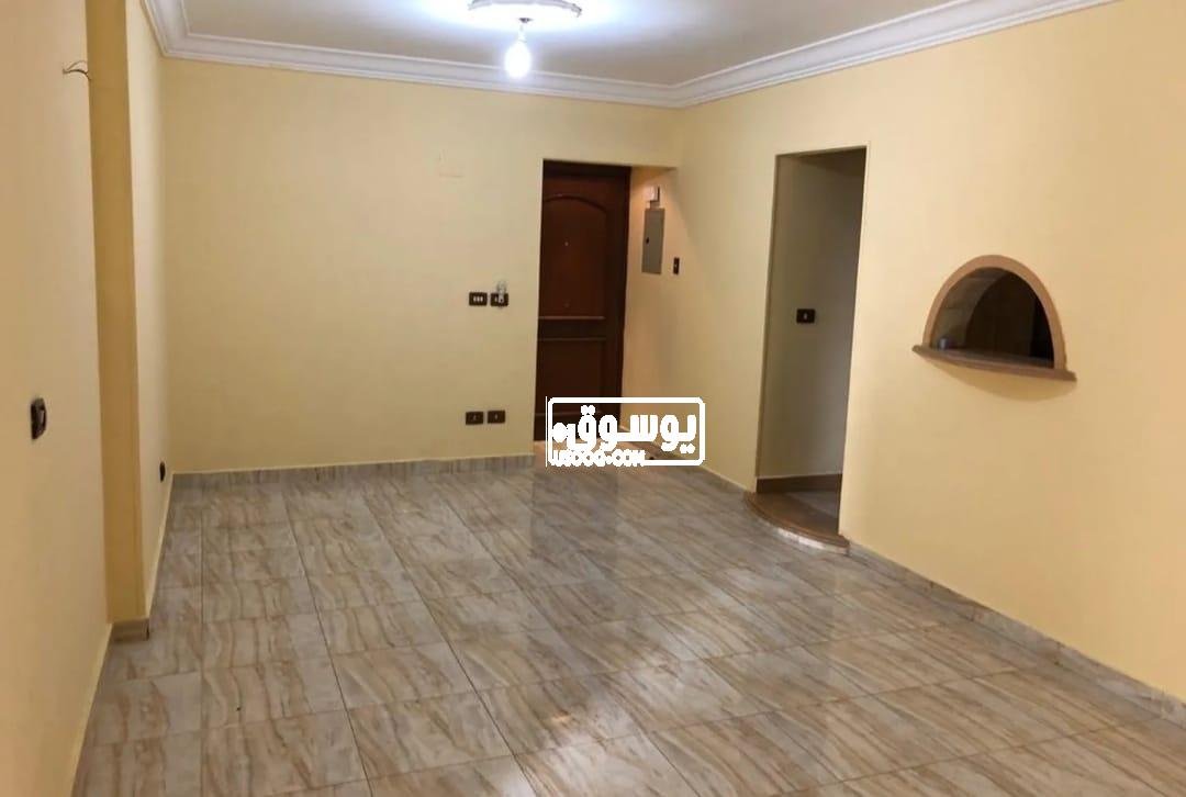 للايجار شقة مساحتها كبيرة بالمعادى