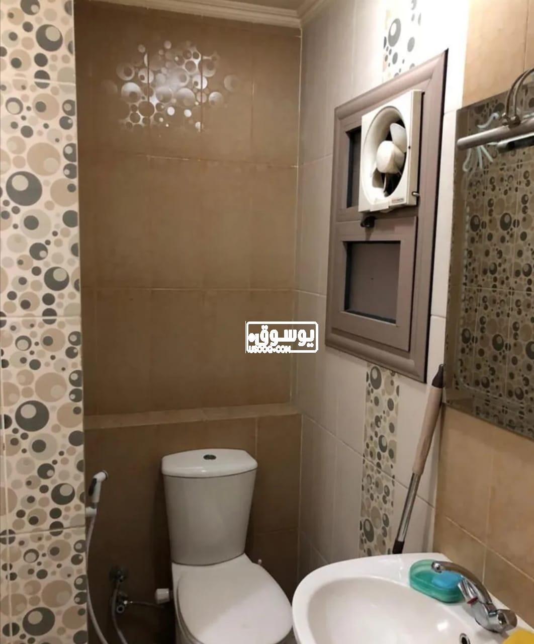 للايجار شقة مساحتها كبيرة بالمعادى