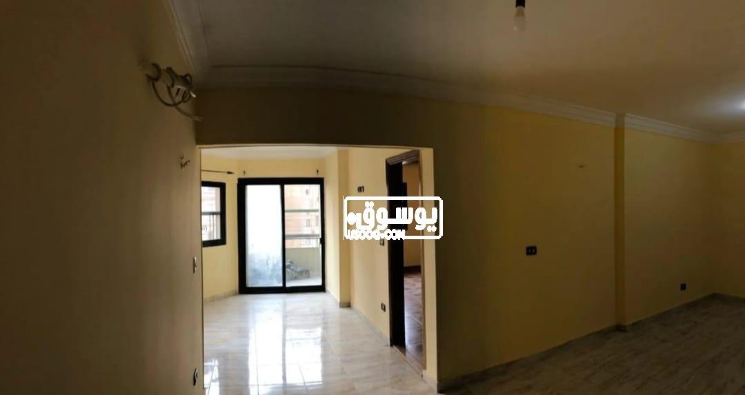 للايجار شقة مساحتها كبيرة بالمعادى