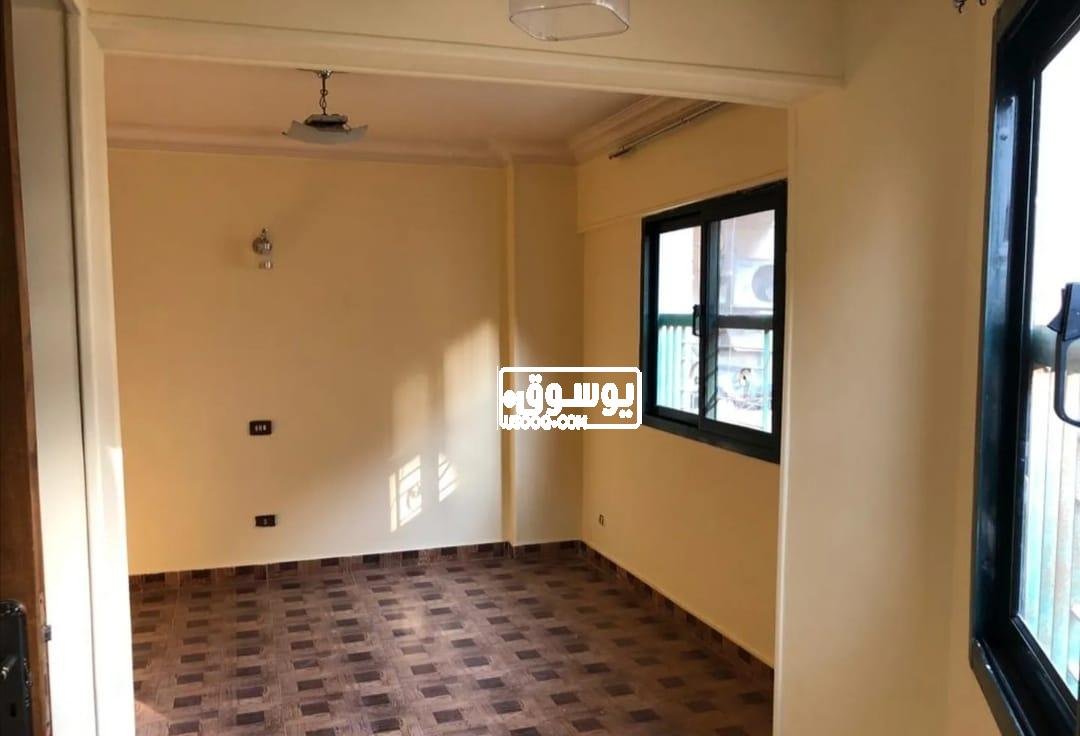 للايجار شقة مساحتها كبيرة بالمعادى