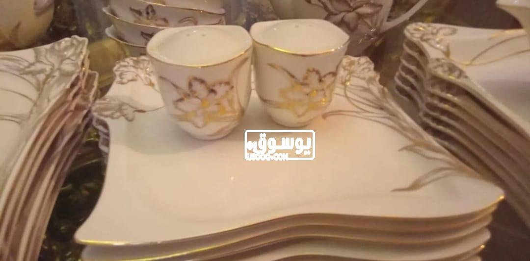 للبيع طقم صينى وارد من الامارات فى مدينة نصر