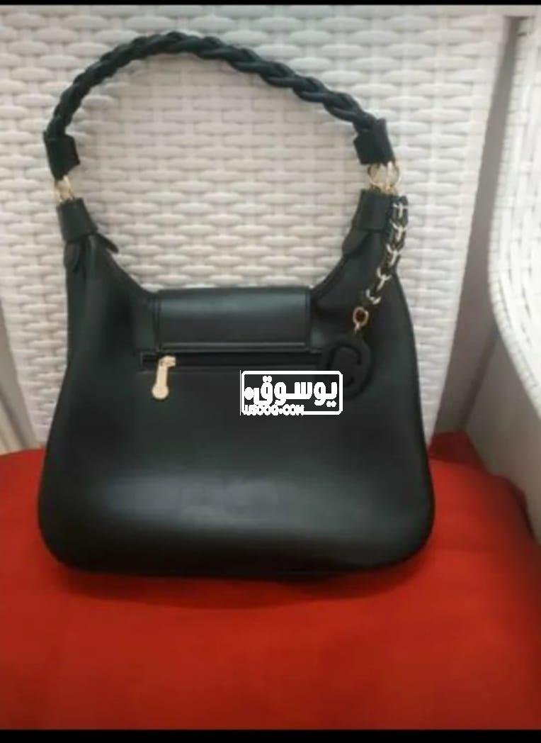 للبيع شنطة حريمى جلد طبيعى فى القاهرة