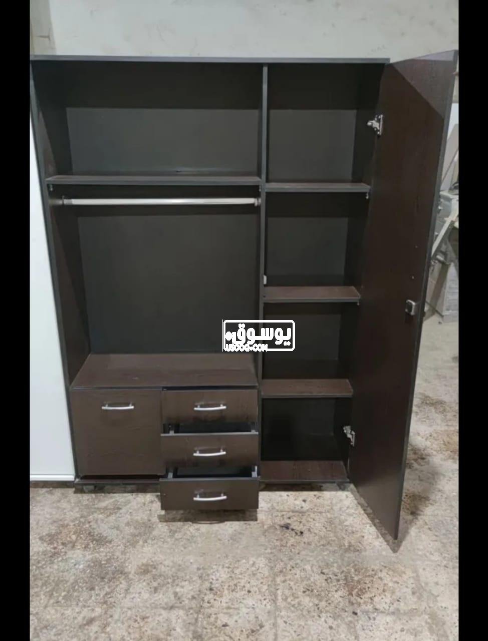 للبيع دريسنج روم صغير جديد بالتجمع الخامس