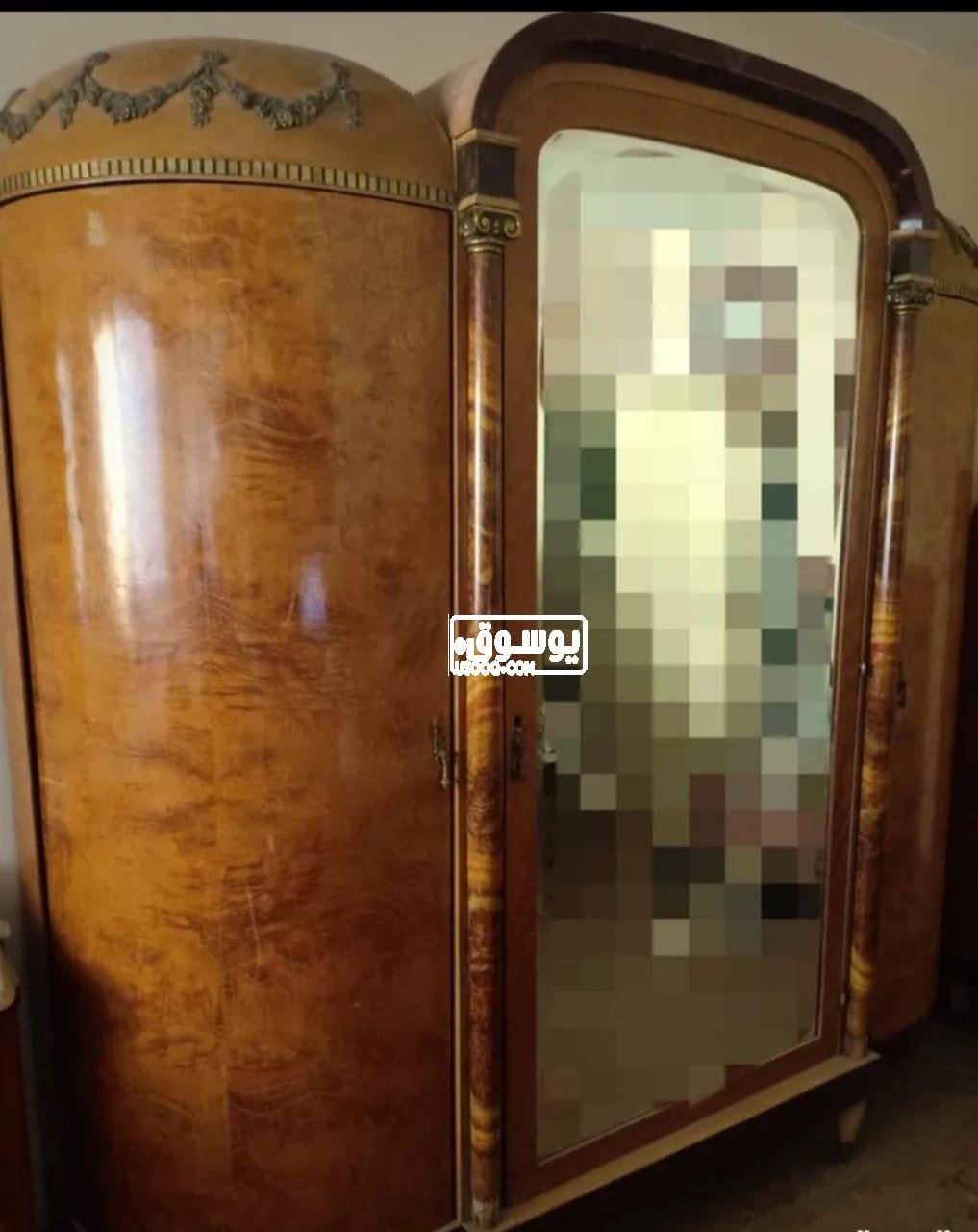 للبيع اوضة نوم مزخرفة بالنحاس