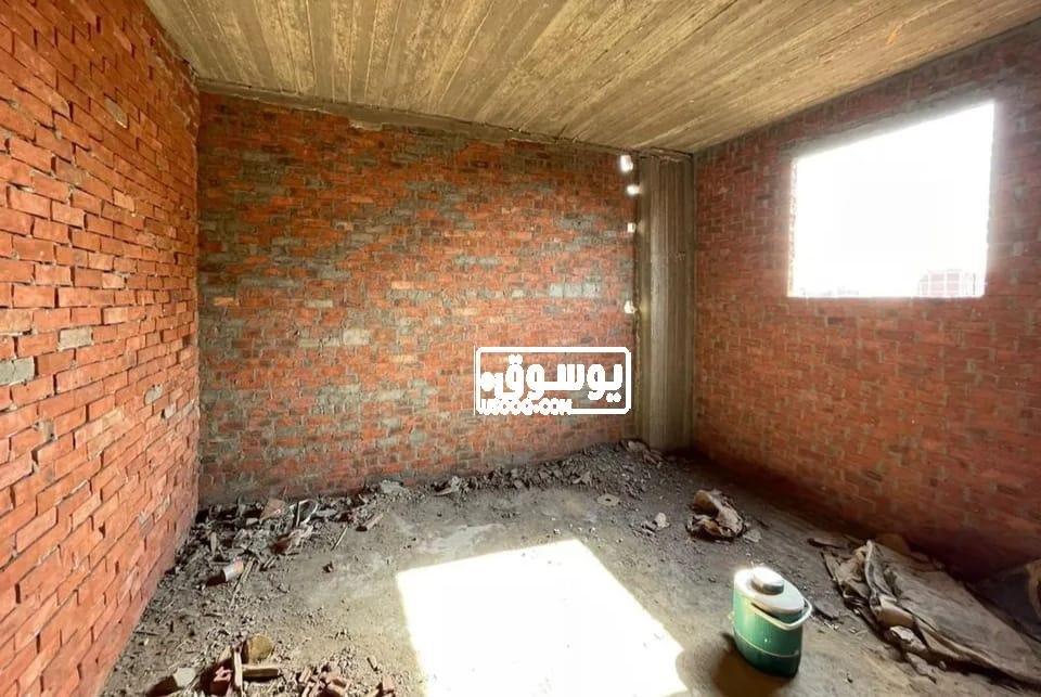 شقة للبيع طوب احمر فى حدايق القبة بالقاهرة