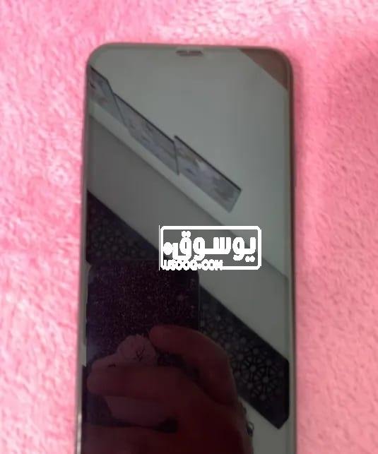 للبيع ايفون 11 برو ماكس 256 جيجا مستعمل فى الهرم
