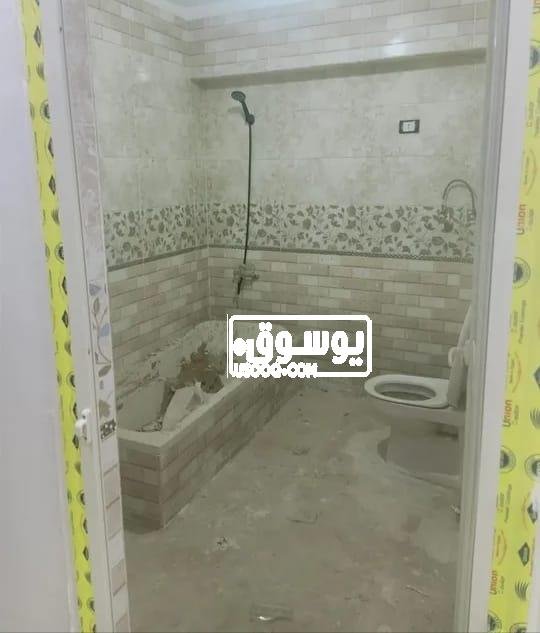 شقة للبيع تشطيب سوبر لوكس دور تاسع اسانسير فى عين شمس