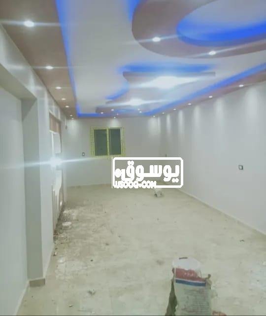 شقة للبيع تشطيب سوبر لوكس دور تاسع اسانسير فى عين شمس