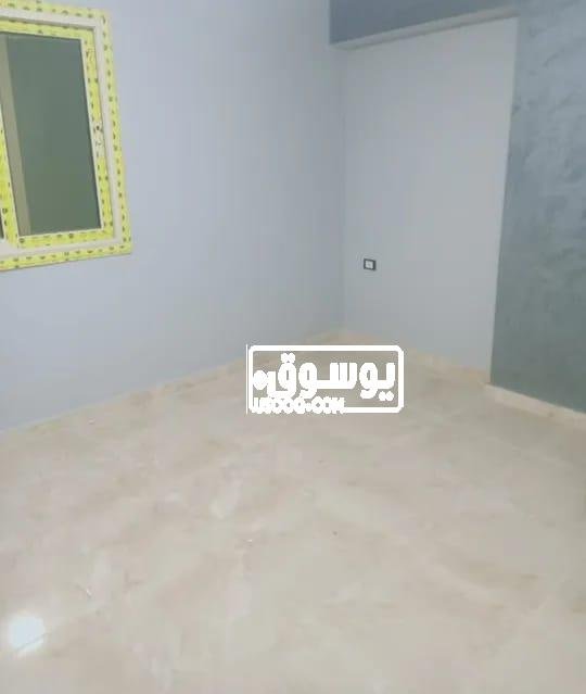 شقة للبيع تشطيب سوبر لوكس دور تاسع اسانسير فى عين شمس