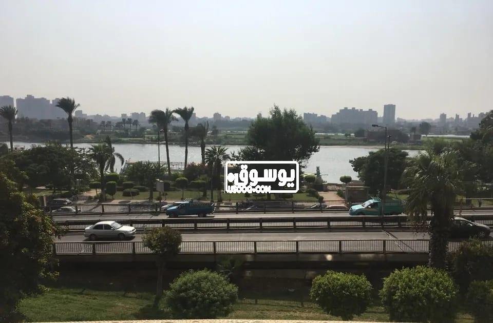 شقة للبيع فيو متميز تطل على النيل فى المعادى