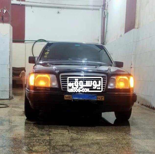 للبيع سيارة مرسيدس موديل قديم لونها اسود فى فيصل