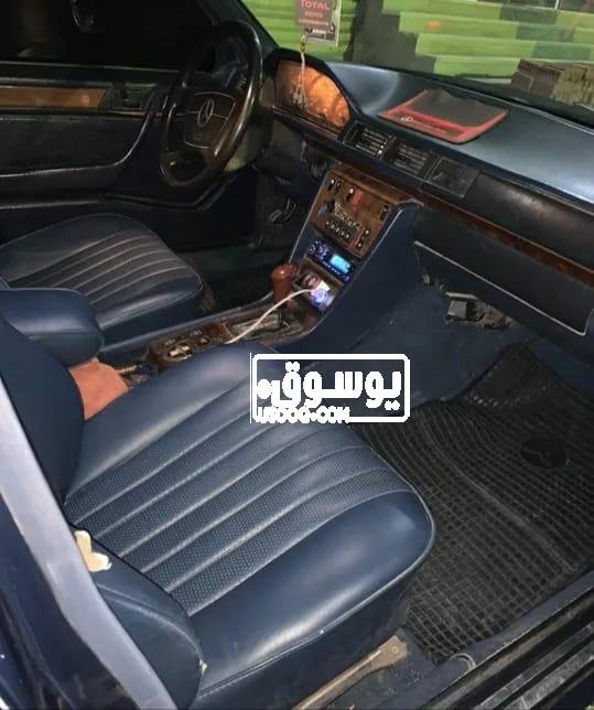 للبيع سيارة مرسيدس موديل قديم لونها اسود فى فيصل