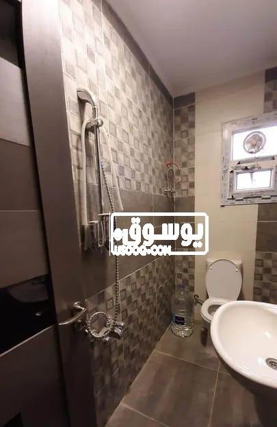 شقة مفرورشة فرش مودرن للايجار فى شيراتون