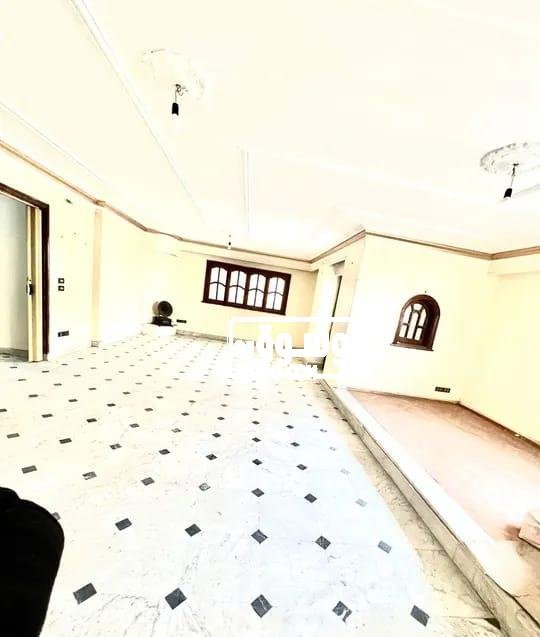 شقة خلف مصر للطيران كبيرة للايجار فى مدينة نصر