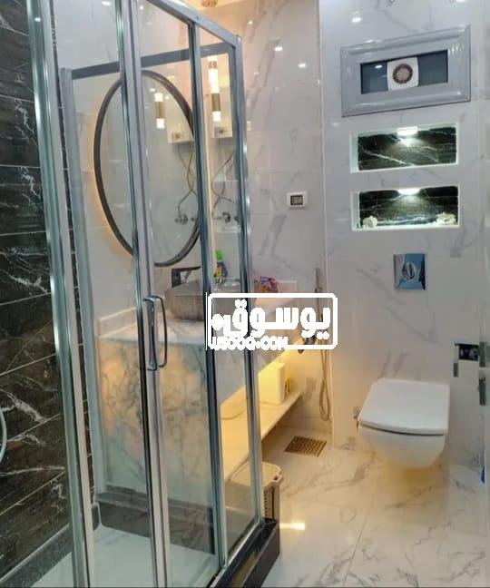 فى موقع سياحى شقة للايجار مفروشة امام الاهرامات