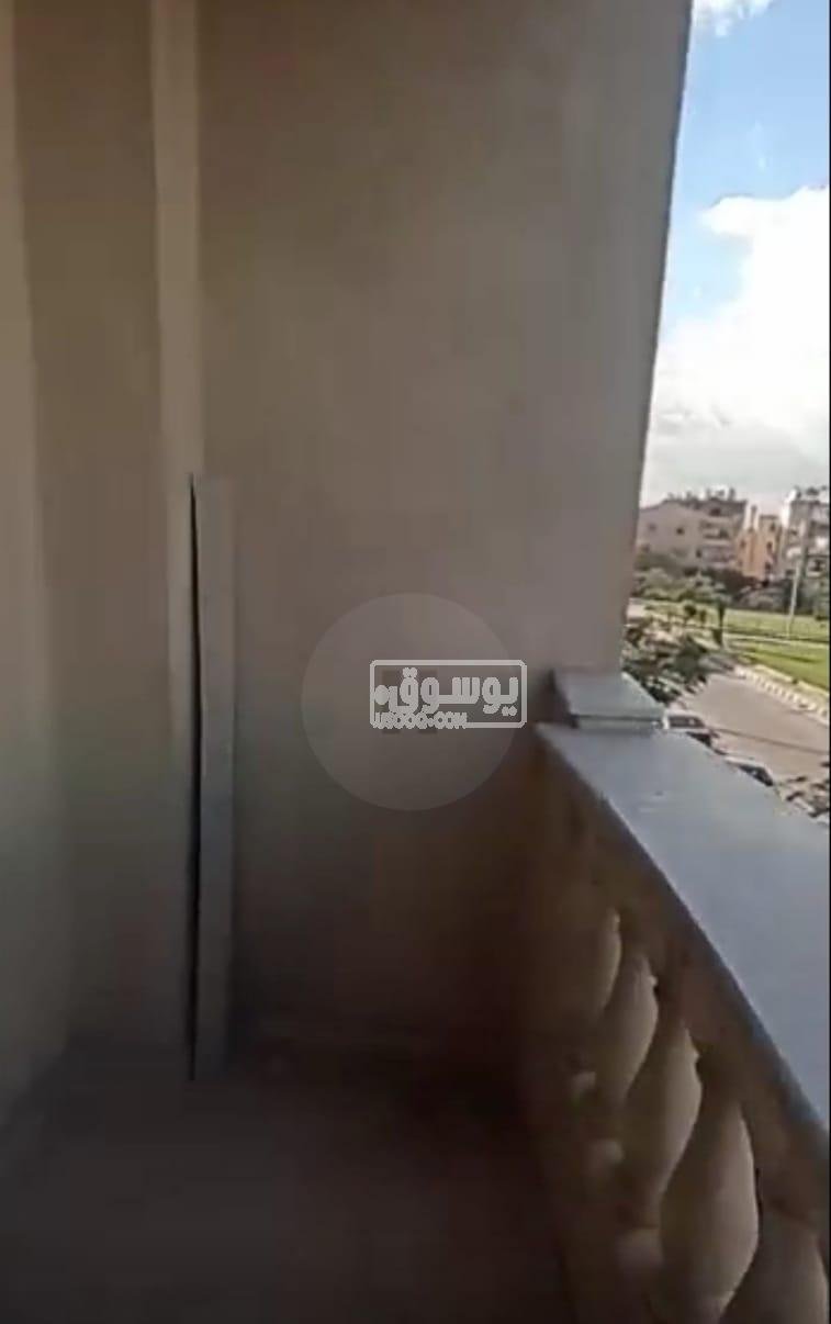 شقة للايجار دور اول فيو حديقة فى التجمع الاول