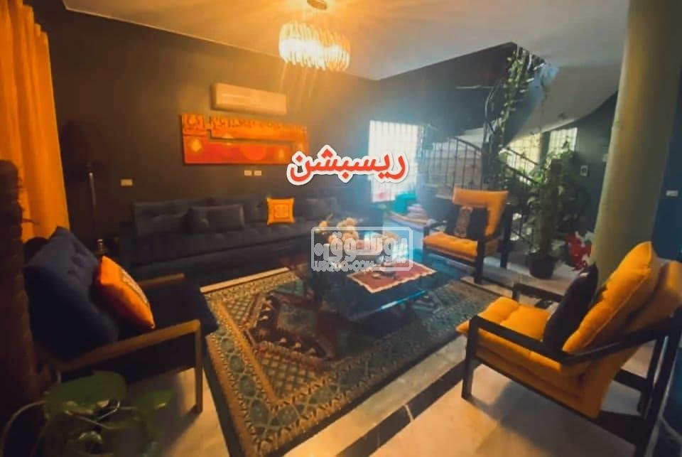 لمحبى الاماكن الواسعة فرش ذوق راقى فيلا للايجار بالشيخ زايد