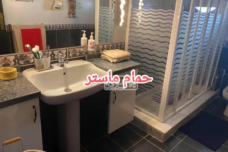 لمحبى الاماكن الواسعة فرش ذوق راقى فيلا للايجار بالشيخ زايد