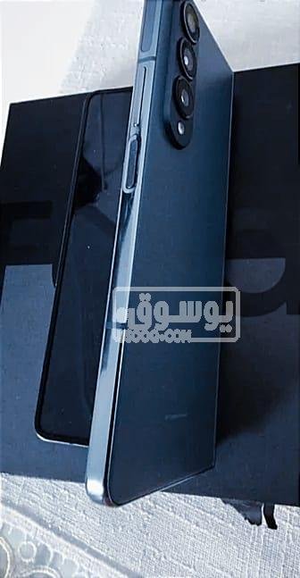 للبيع تلفون جلاكسى Z فولد 4 جديد من الامارات فى التجمع الاو