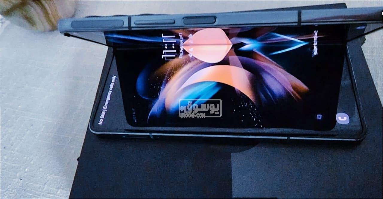 للبيع تلفون جلاكسى Z فولد 4 جديد من الامارات فى التجمع الاو