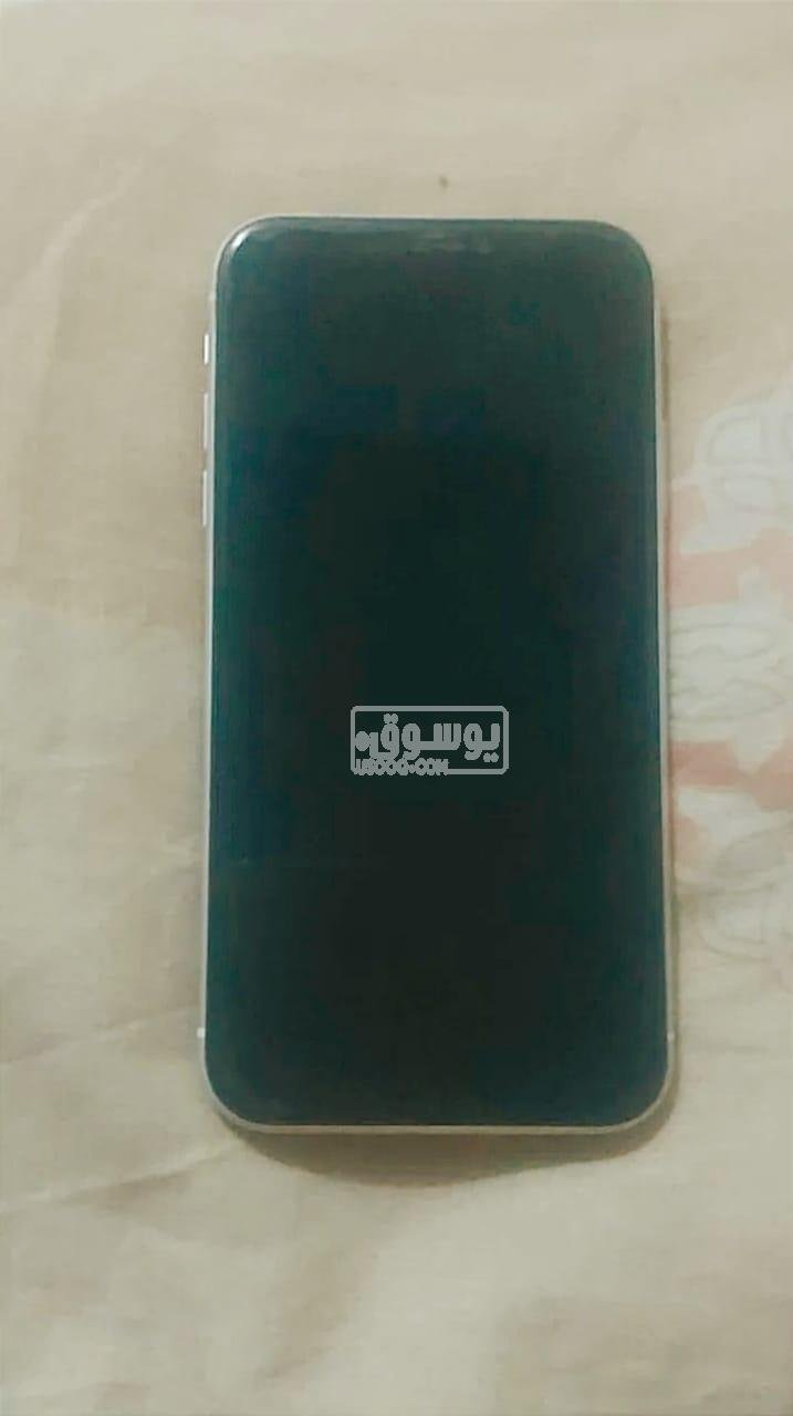 للبيع موبايل ايفون اكس ار ابيض فى مدينة نصر
