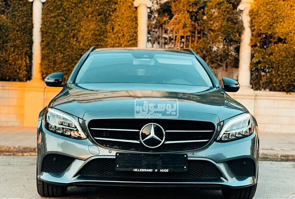 للبيع سيارة مرسيدس مستعملة لونها رمادى فى مصر الجديدة