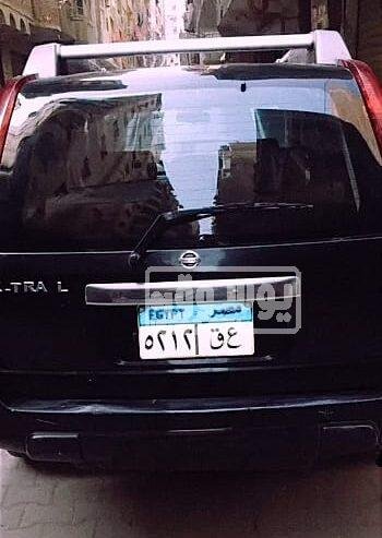 سيارة للبيع نيسان دفع رباعى نظام يدوى موديل 2010 فى فيصل