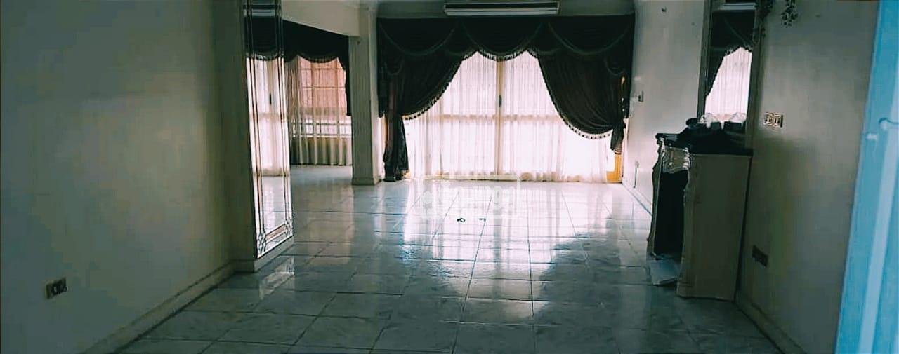 شقة للبيع بثلاثة مليون و 200 الف 220 متر فى شيراتون بالقاهرة