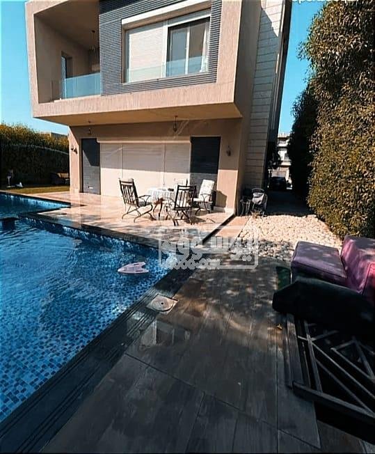 للايجار فيلا مفروشة فى موقع راقى بالشيخ زايد