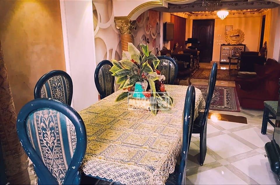 شقة للبيع دور ثامن اسانسير فى مدينة نصر