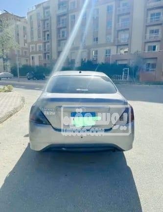 للبيع سيارة نيسان مستعملة فبريكا بالكامل فى 6 اكتوبر