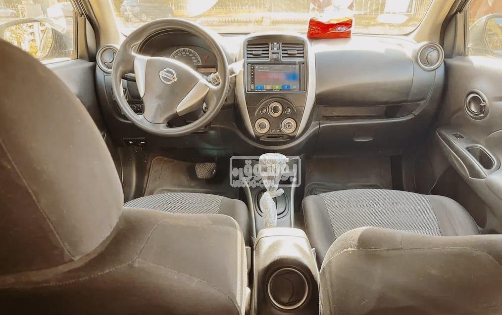 للبيع سيارة نيسان مستعملة فبريكا بالكامل فى 6 اكتوبر