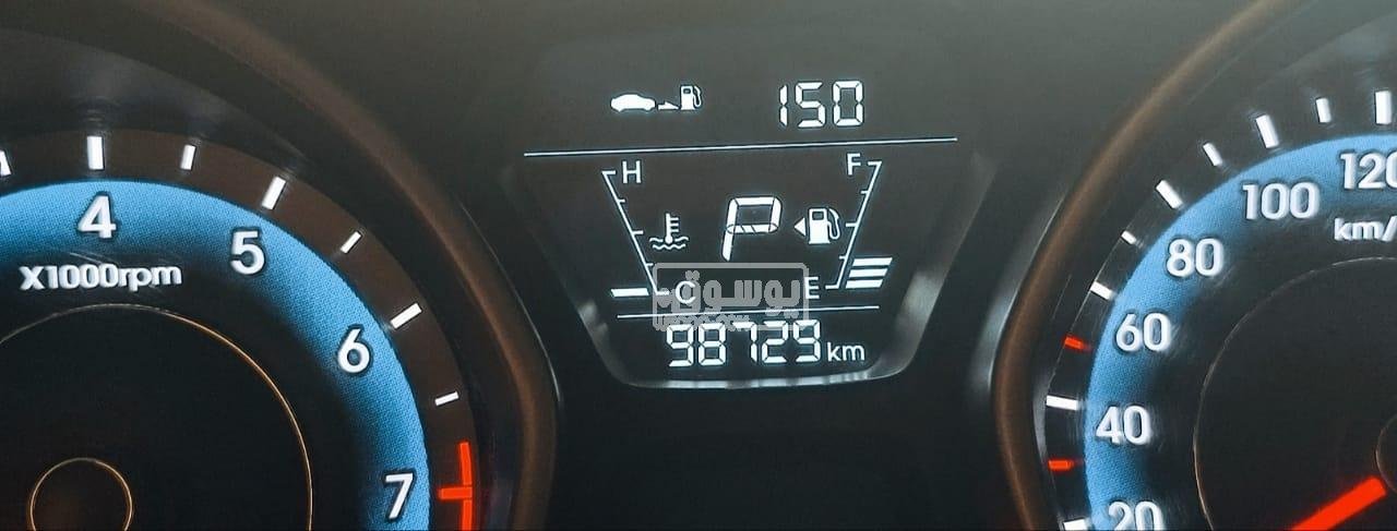 سيارة هيونداى عداد 98 الف كم للبيع فى التجمع الاول
