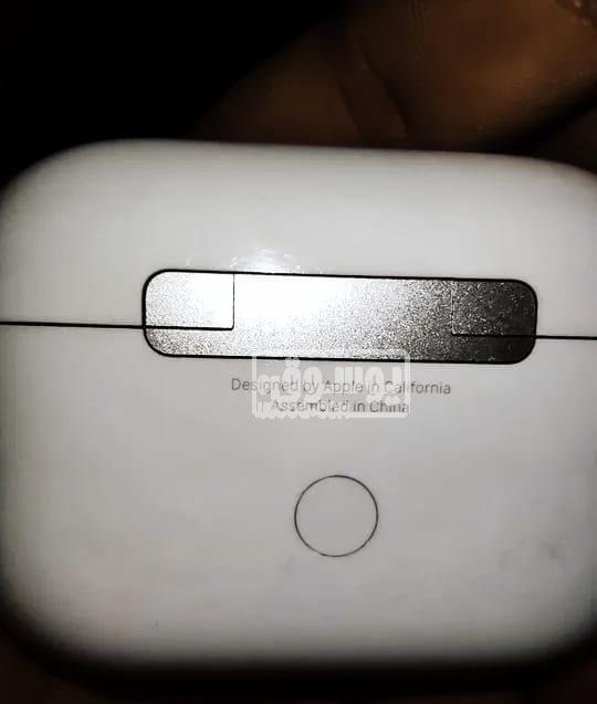 للبيع Airpods من Apple استعمال خفيف فى فيصل